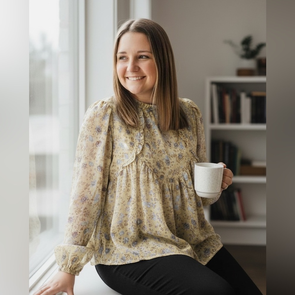 Easel Pale Yellow Floral Print Women's Top